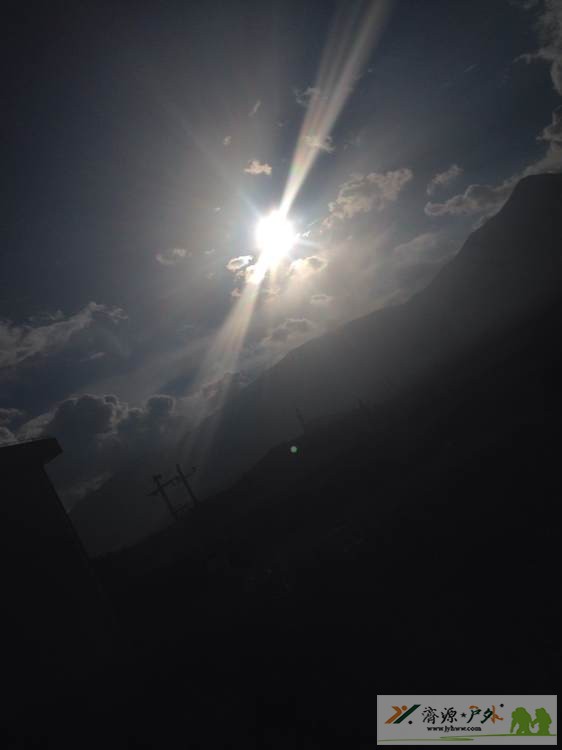et75920921484015.jpg